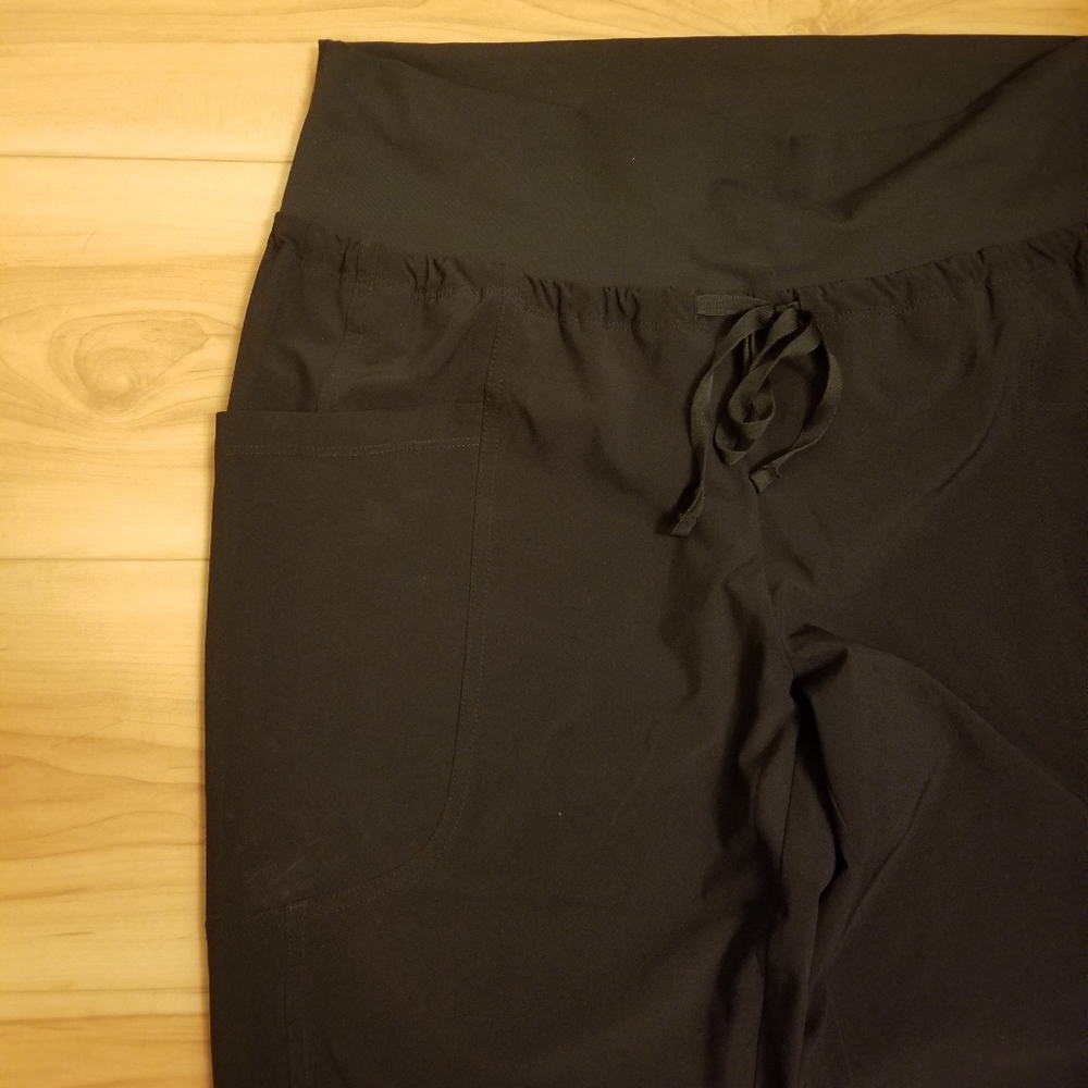 Fabletics Athletic Pant